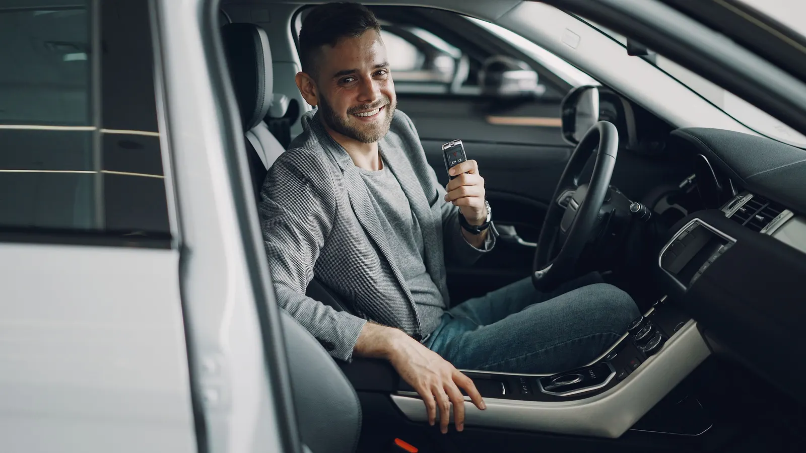 Auto mieten über 25: Warum Alter den Preis beeinflusst
