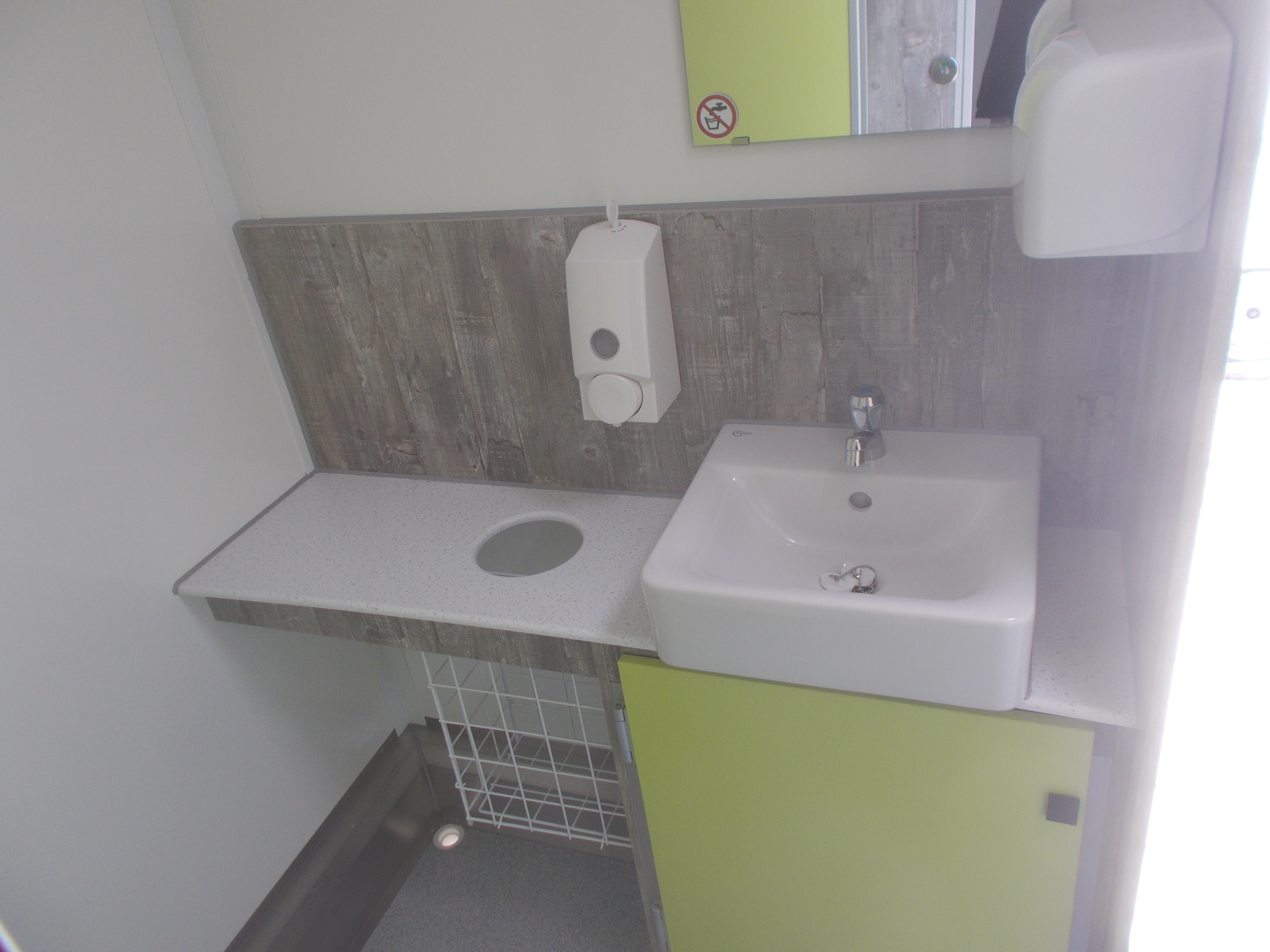 Toilettenwagen – 4