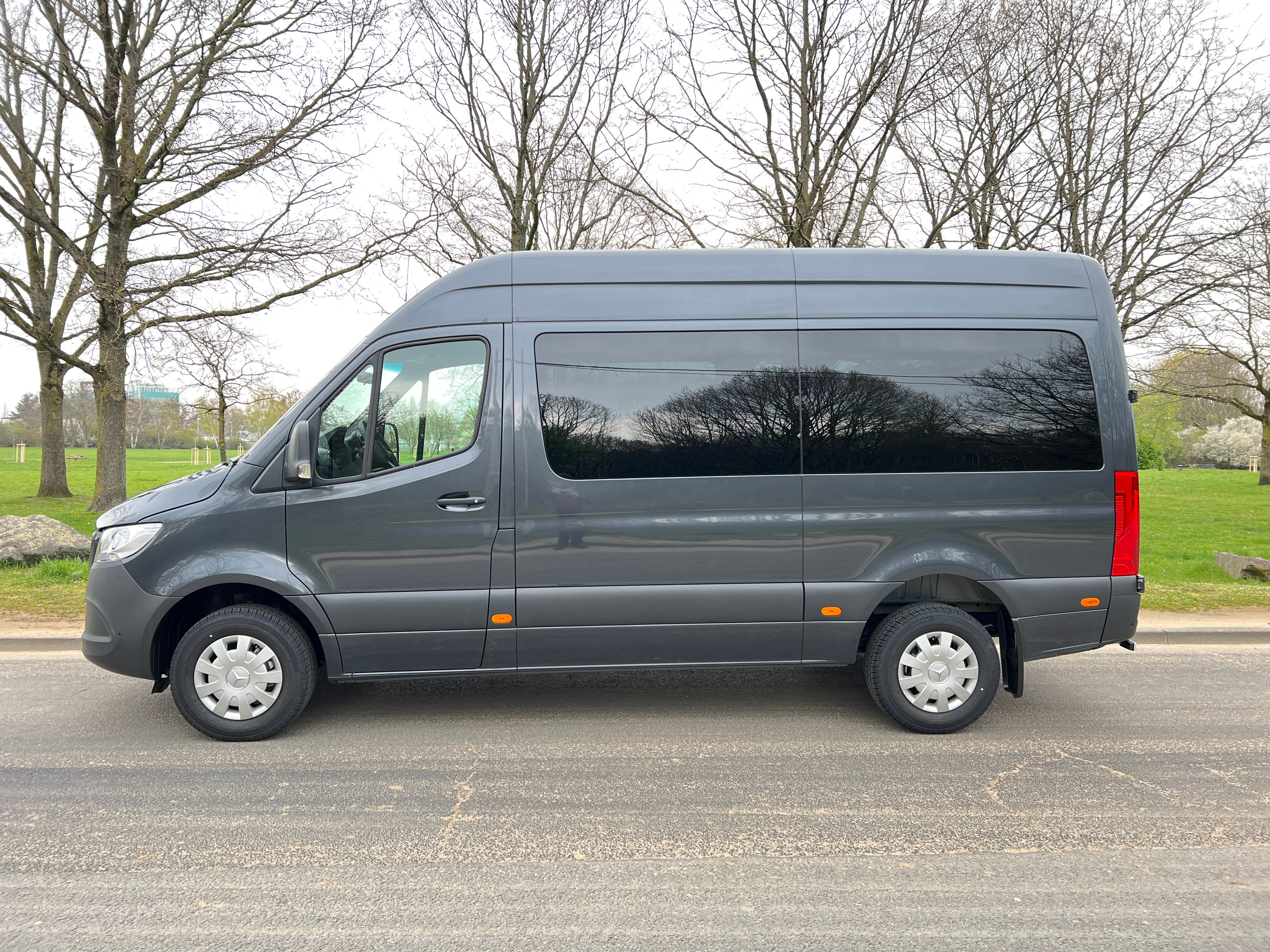 Mercedes Benz Sprinter 9-Sitzer (1,60m Ladefläche) – 2
