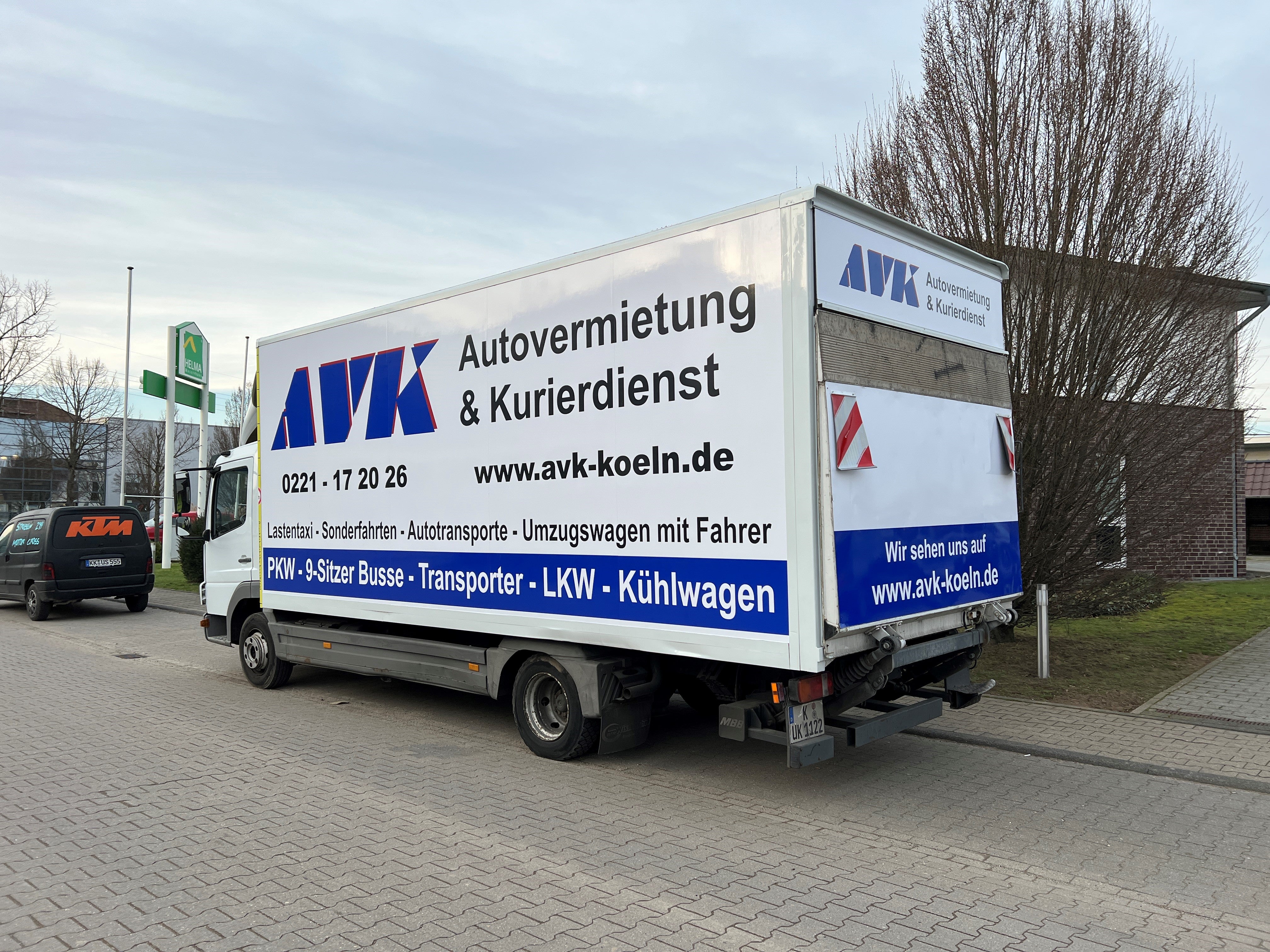 LKW 7,49t Koffer Hebebühne, Lastwagen (7,5-Tonner)