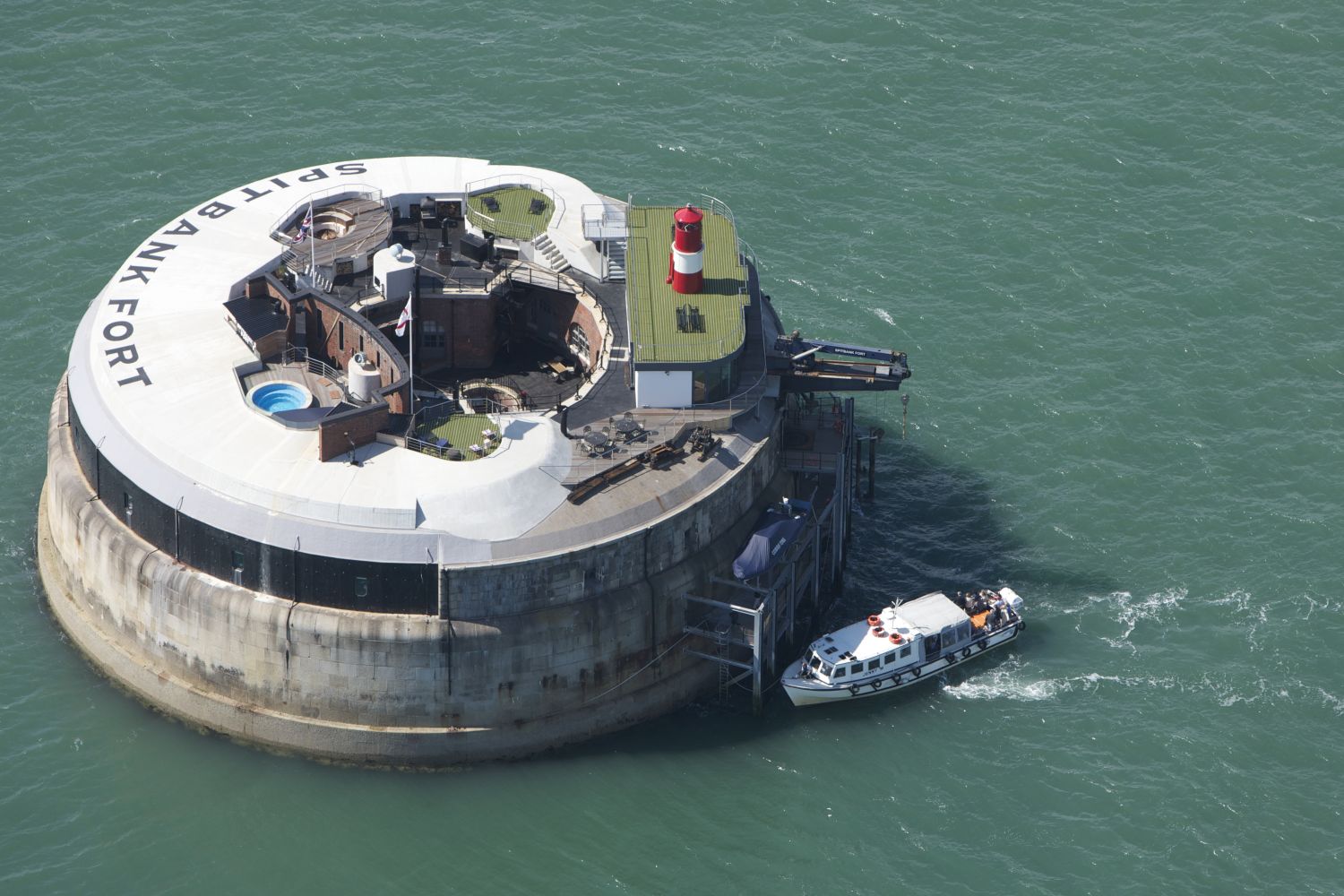 Spitbank Fort mieten bei Vladi Private Islands