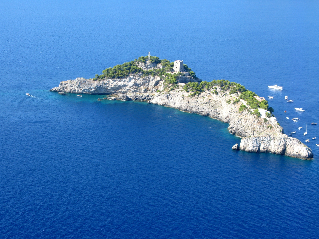 Amalfi Island mieten bei Vladi Private Islands