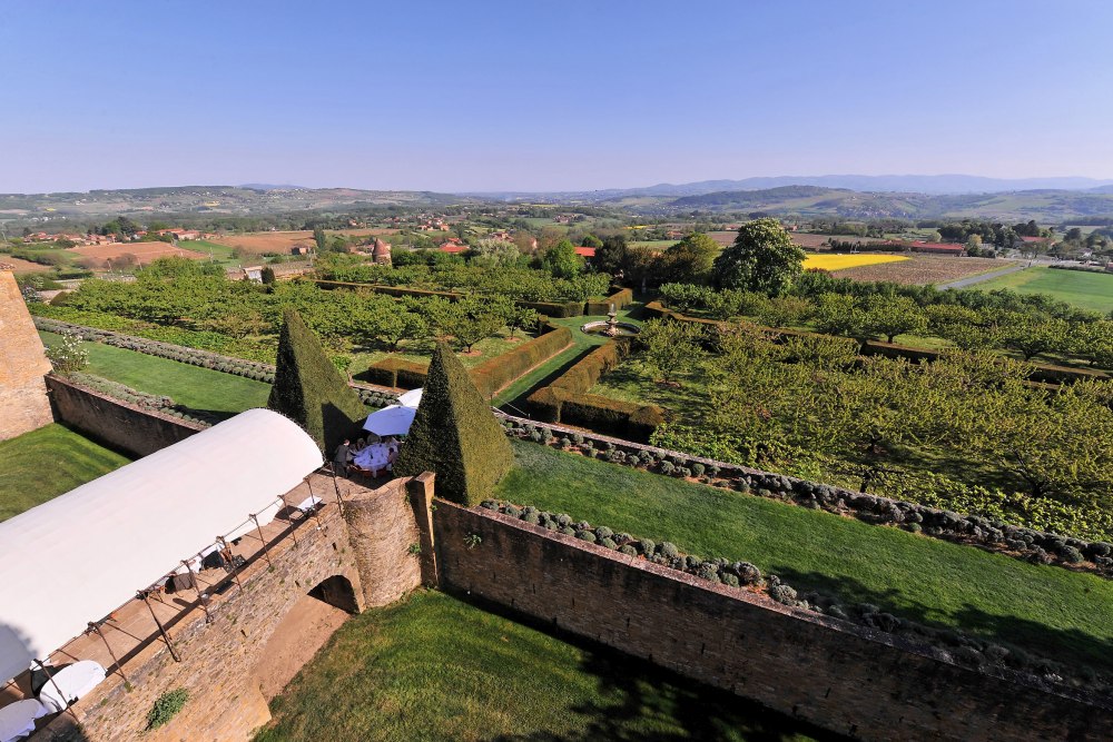 Chateau de Bagnols mieten bei Vladi Private Islands