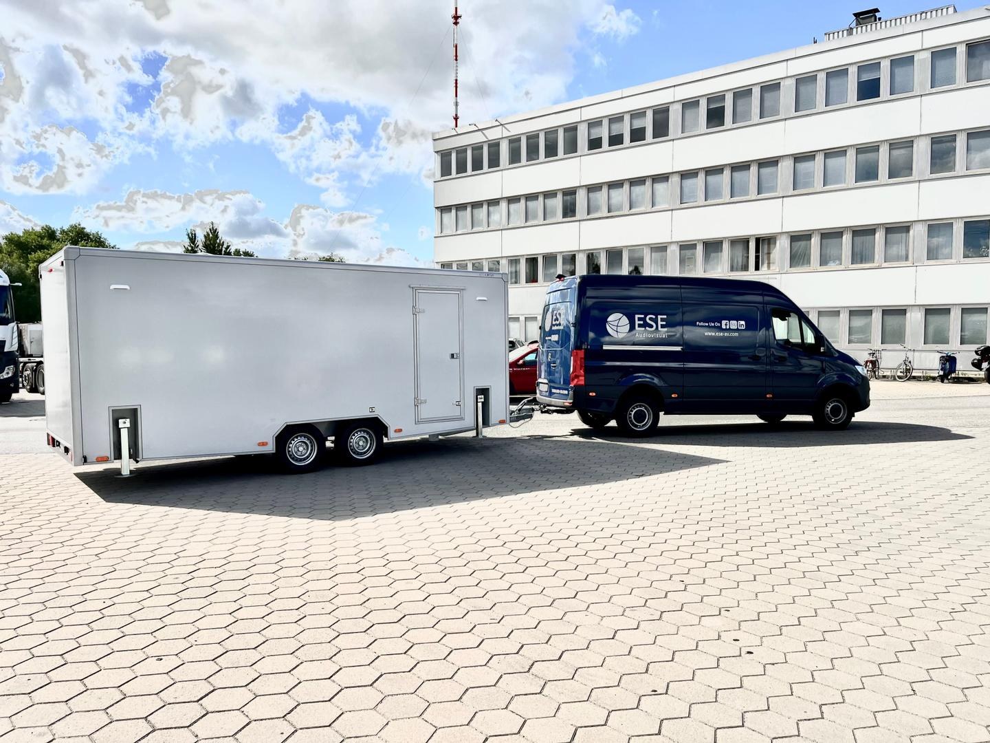 21m² LED Box Trailer 6,00m x 3,50m mieten in Hamburg Billbrook – 2