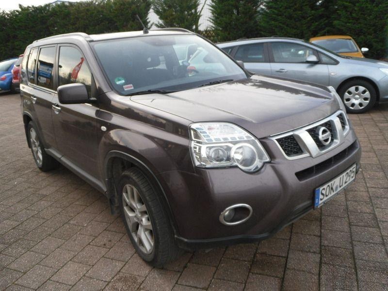 Nissan X-Trail mieten in Pößneck