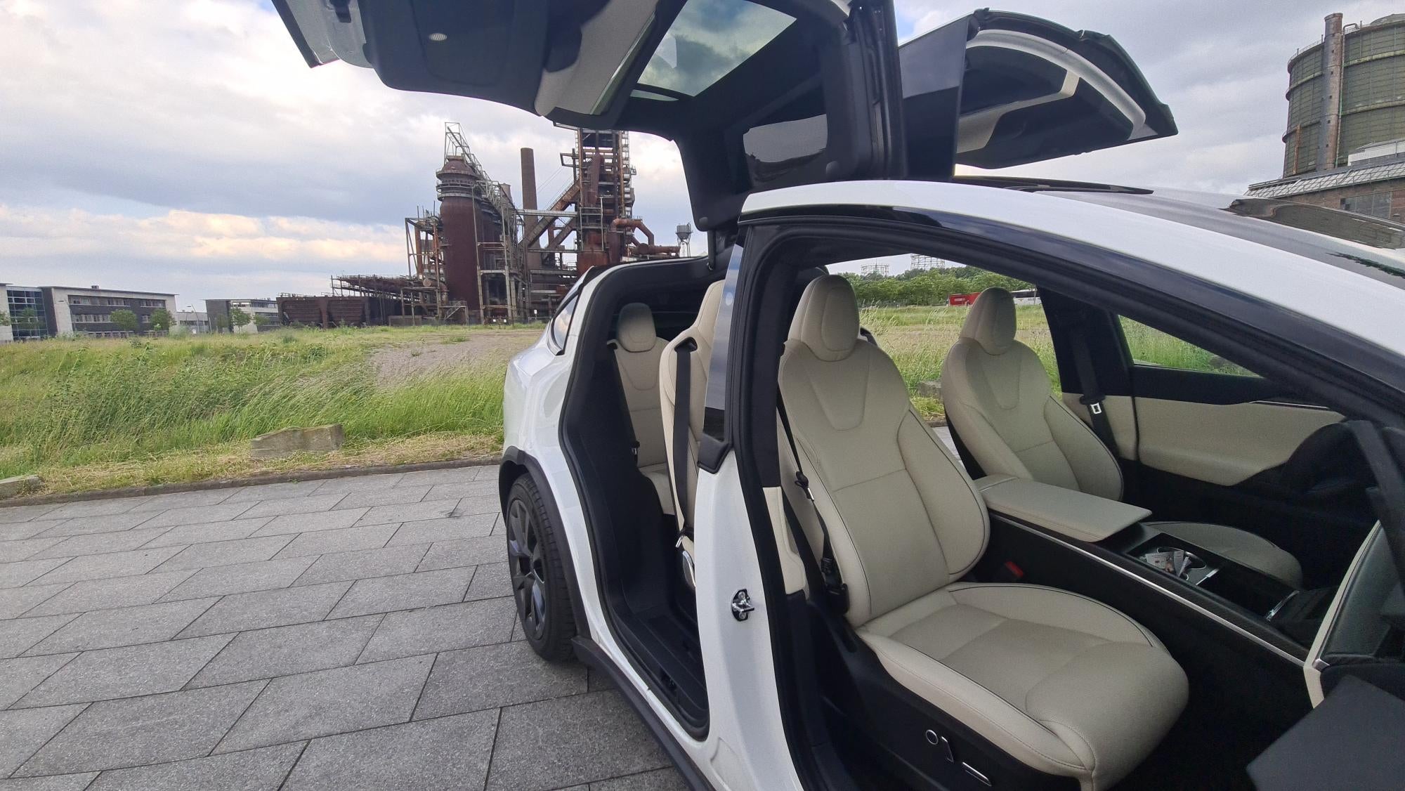Tesla Model X Plaid 1020 PS – 4