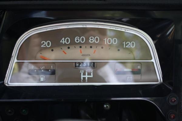 Oldtimer Citroen 2 CV 6 Club Ente – 4