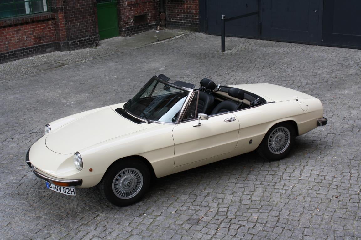 Oldtimer Alfa Romeo Spider 2000 – 2