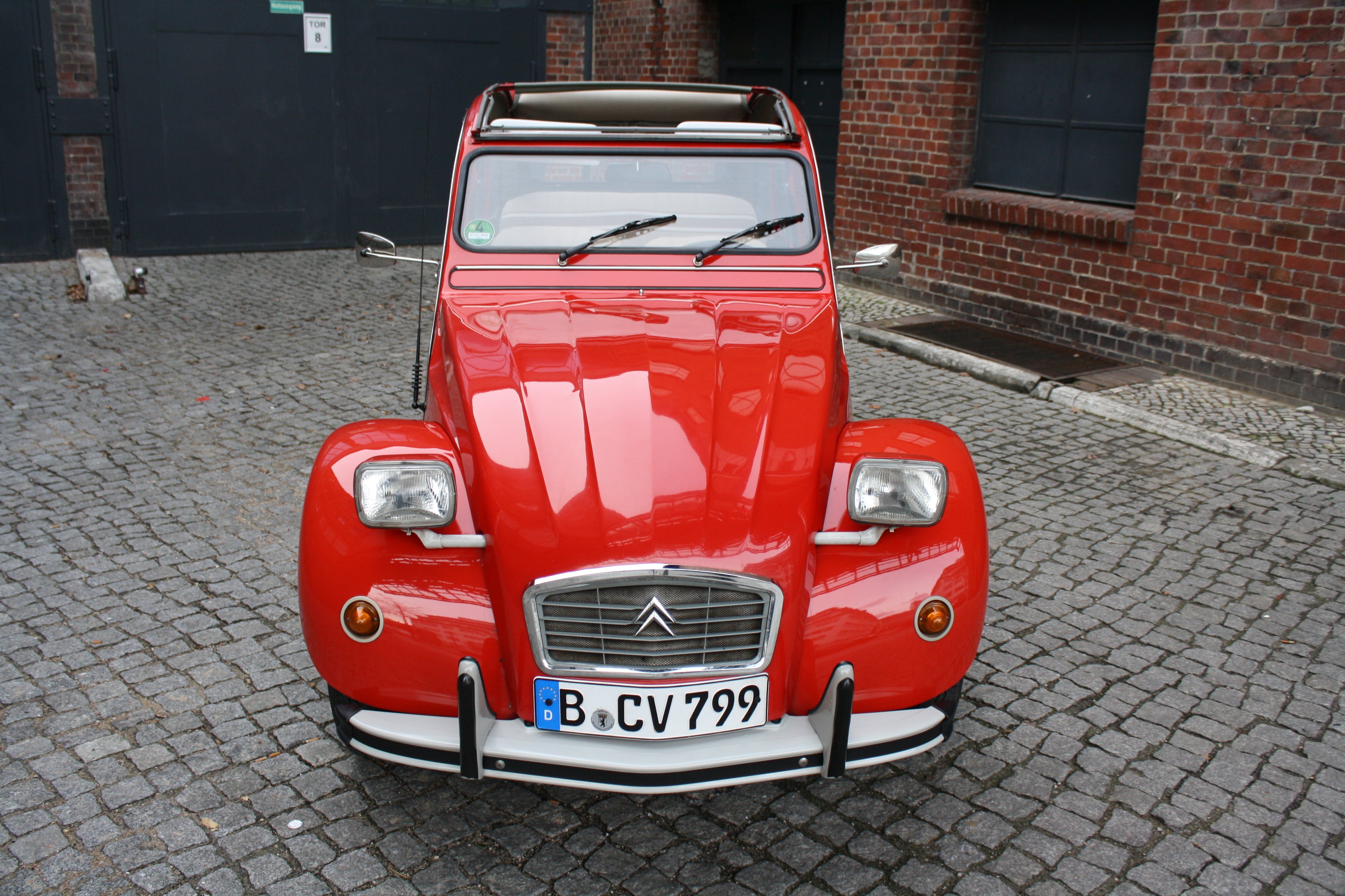 Oldtimer Citroen 2 CV 6 Club Ente – 3