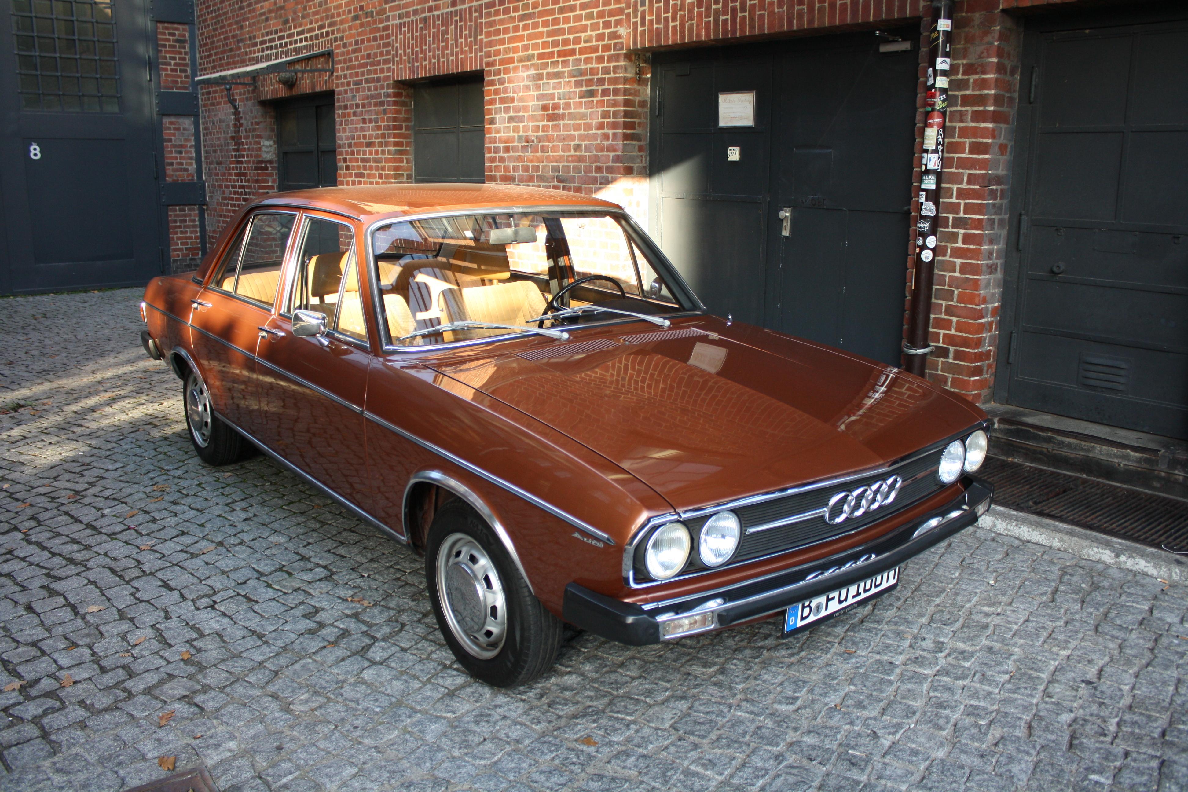 Oldtimer Audi 100 LS – 2