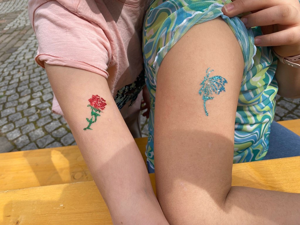 Glitzertattoos mieten in Hünfelden – 3