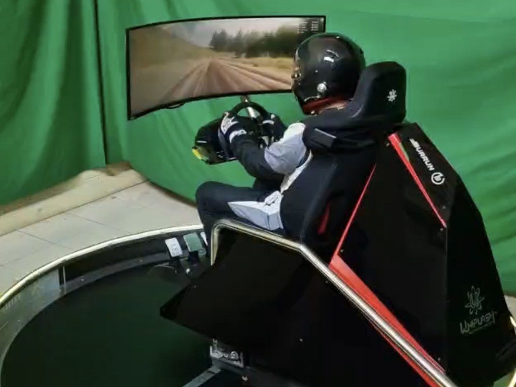 Simulator "Super Drift & Race" mieten in Koblenz – aufs Wasser – 3