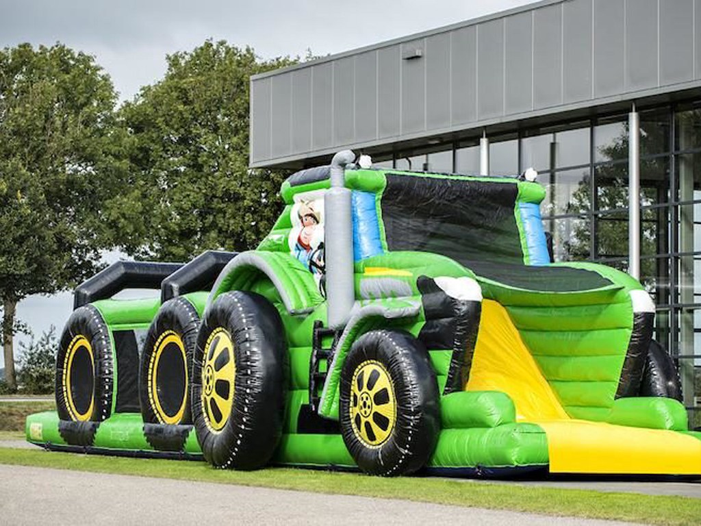 XXL Traktor Parcours mieten in Hünfelden