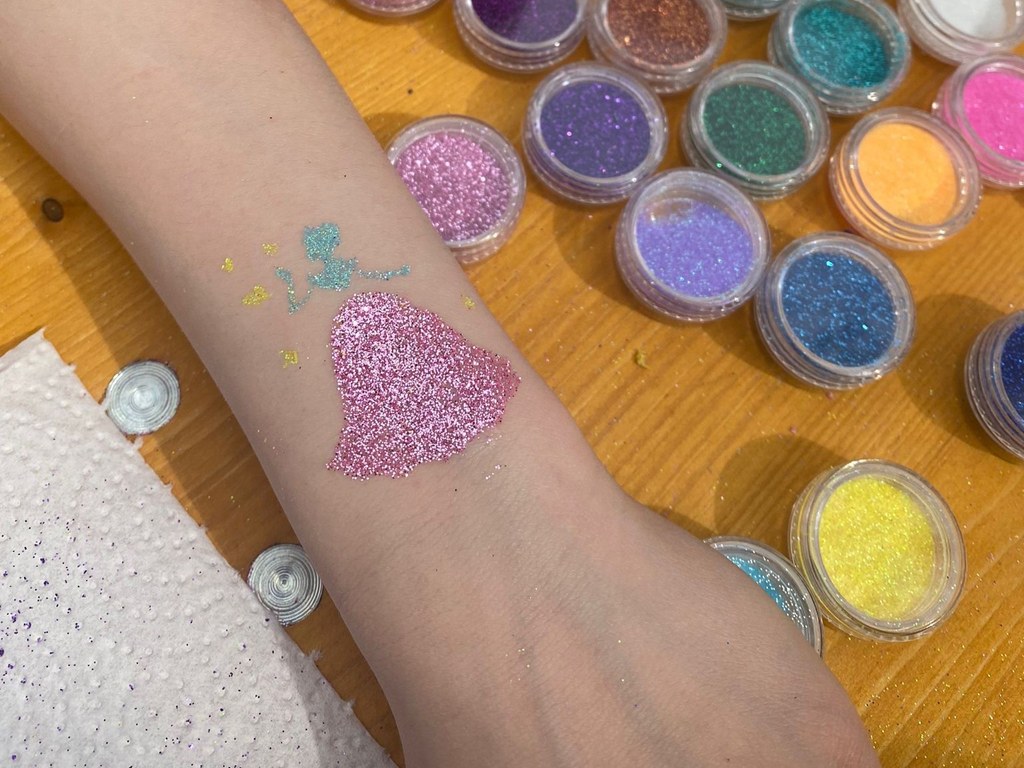 Glitzertattoos mieten in Hünfelden