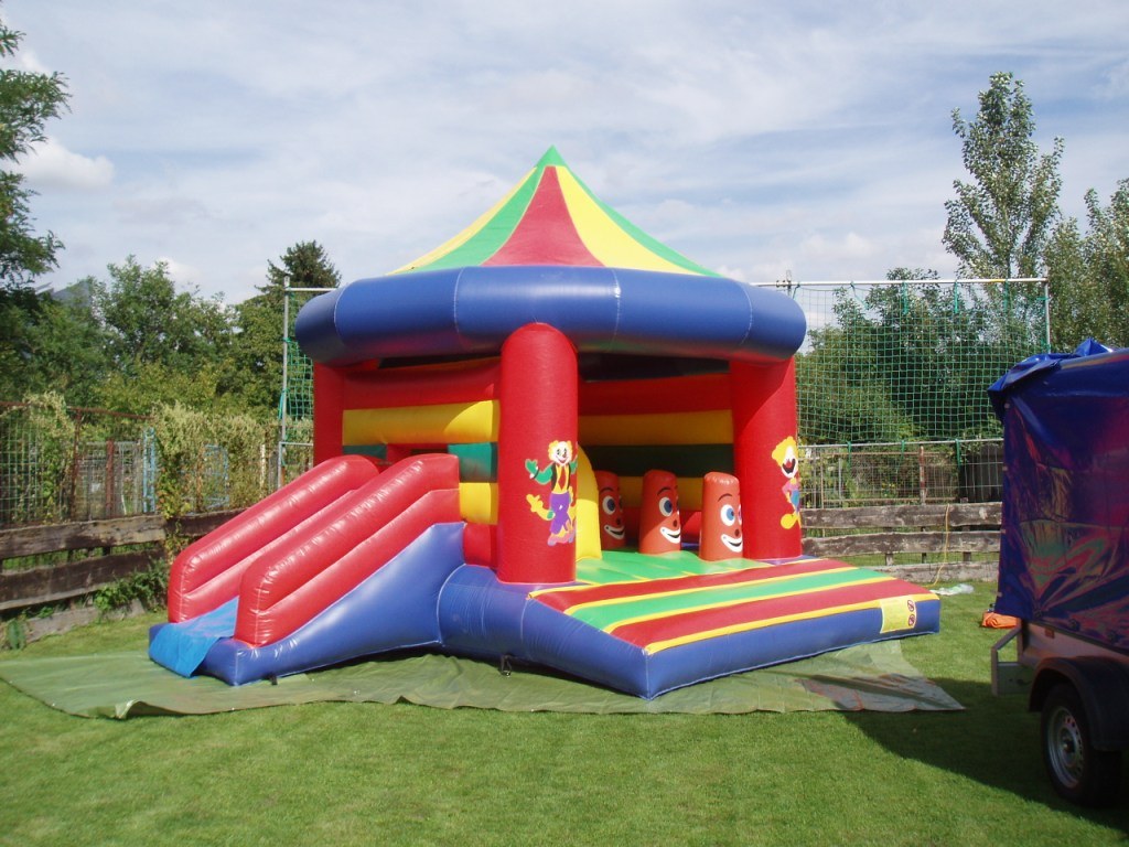 Hüpfburg Multiplay Karussell mieten in Koblenz – Kinderspaß fürs Fest