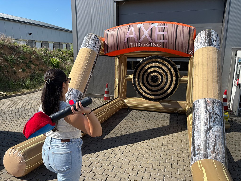Axtwurf-Spiel "Axe Battle" mieten in Koblenz – Mietartikel – 2