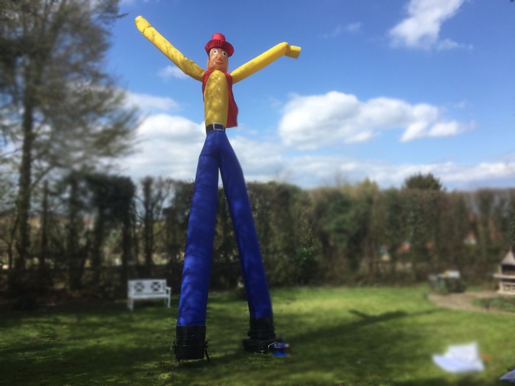 Skydancer Cowboy mieten in Koblenz bei Dominik Liebehenz