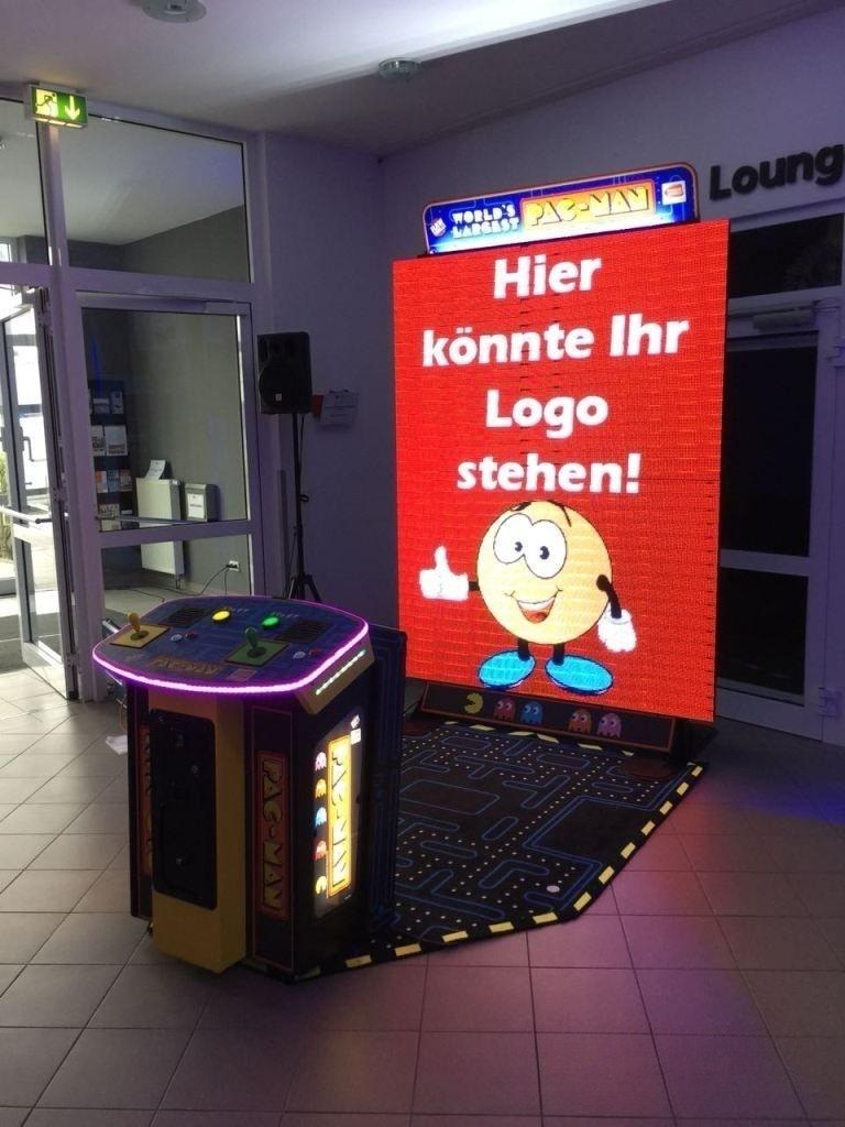 World's largest PAC MAN mieten in Frankfurt am Main – 2