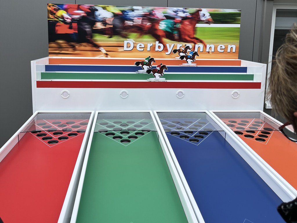 Derbyrennen Pferdederby mieten in Koblenz – Mietartikel