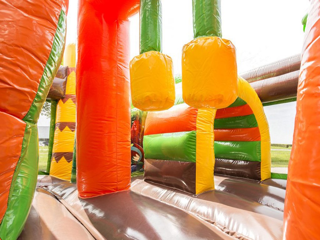 Hüpfburg Multiplay Dino mieten in Koblenz – Kinderspaß fürs Fest – 2