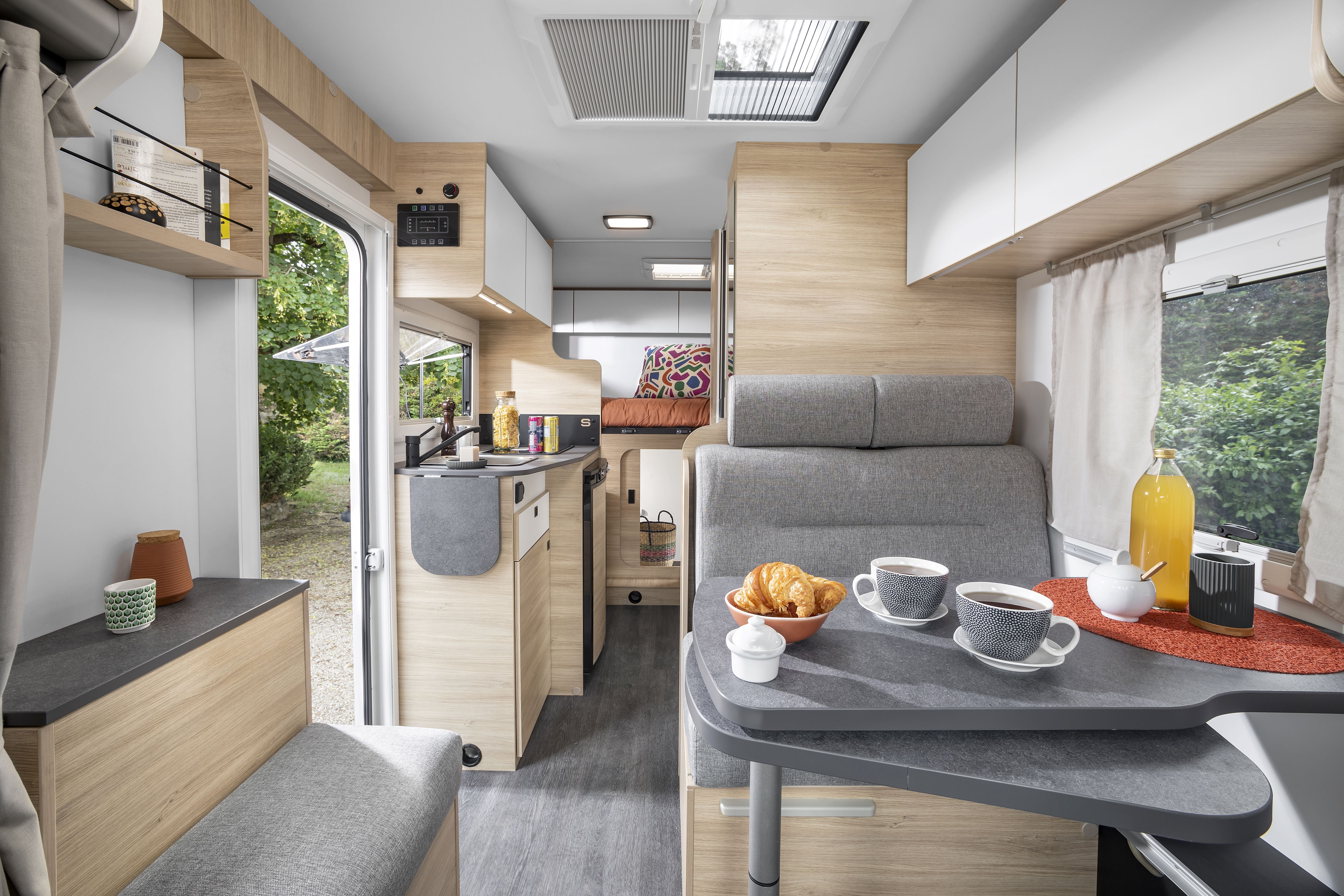 teilintegriertes Wohnmobil -6m- für 2 Personen - T1 – 3