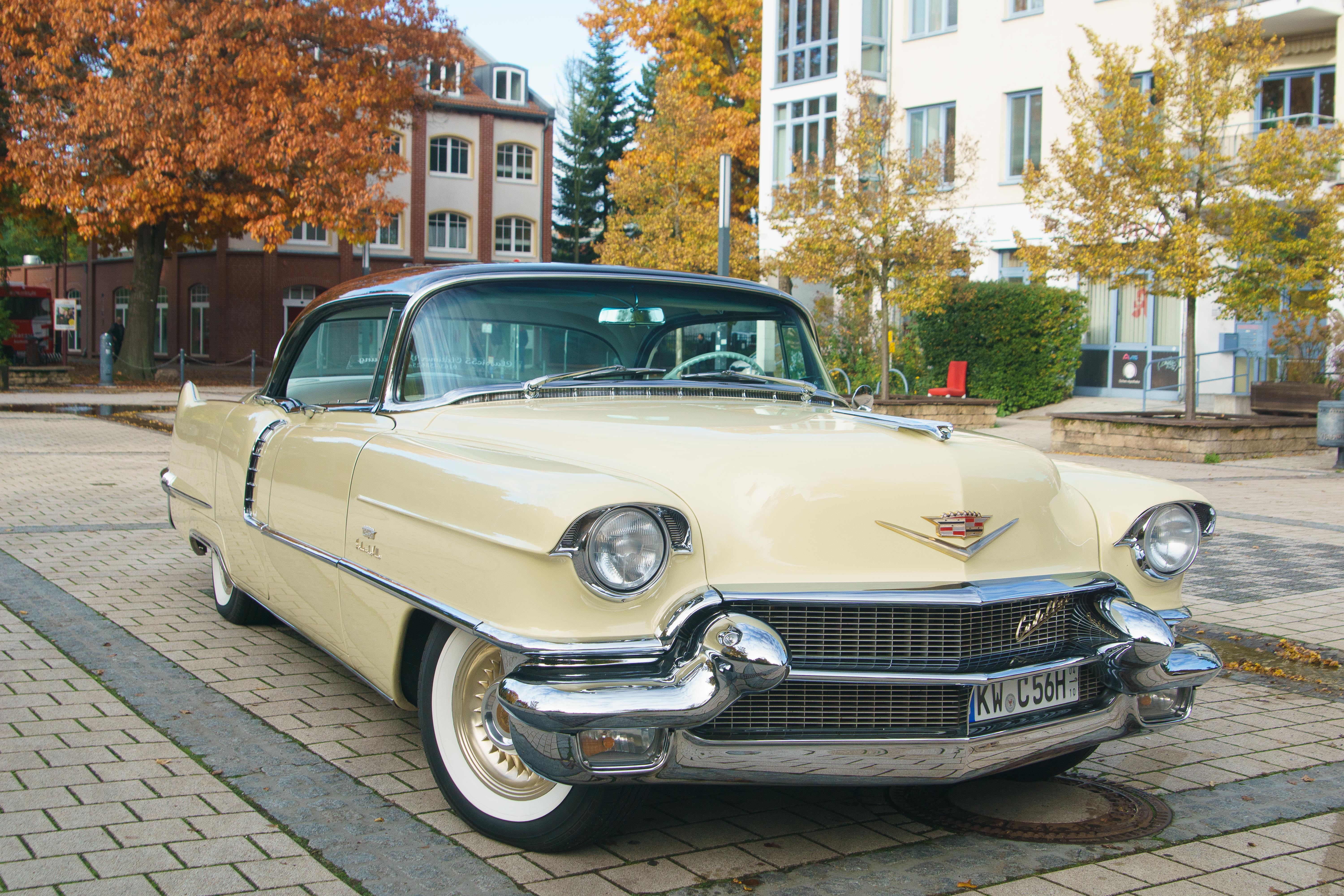 1956 Cadillac Sedan de Ville