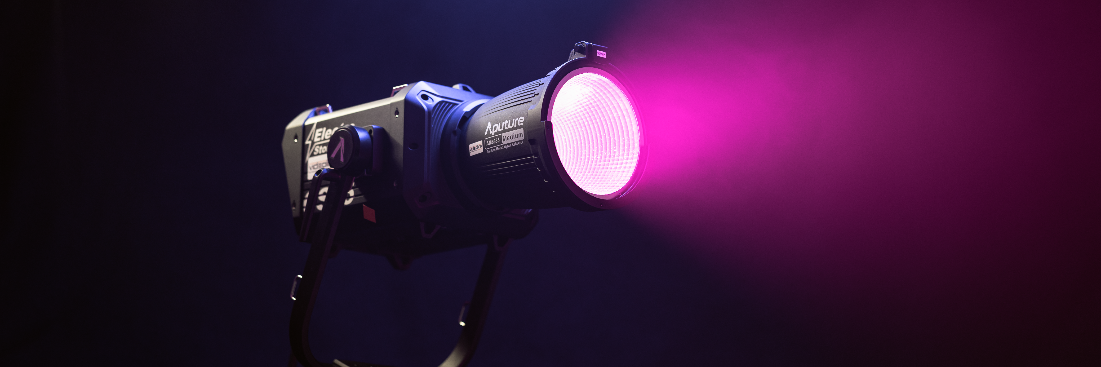 Aputure CS15 – 1500W RGB LED Spot mieten bei Videolink GmbH (GF Stefan Niederfeilner)