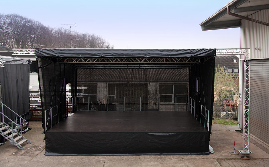 Veranstaltungsbühne SST50 8,00 x 6,20 m mieten bei Bühnemobil