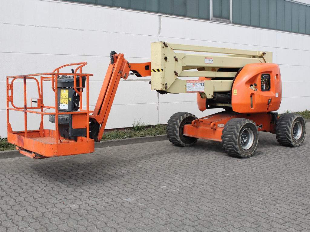 JLG 450AJ SII M Gelenkteleskopbühne mieten bei Richter Gabelstapler GmbH