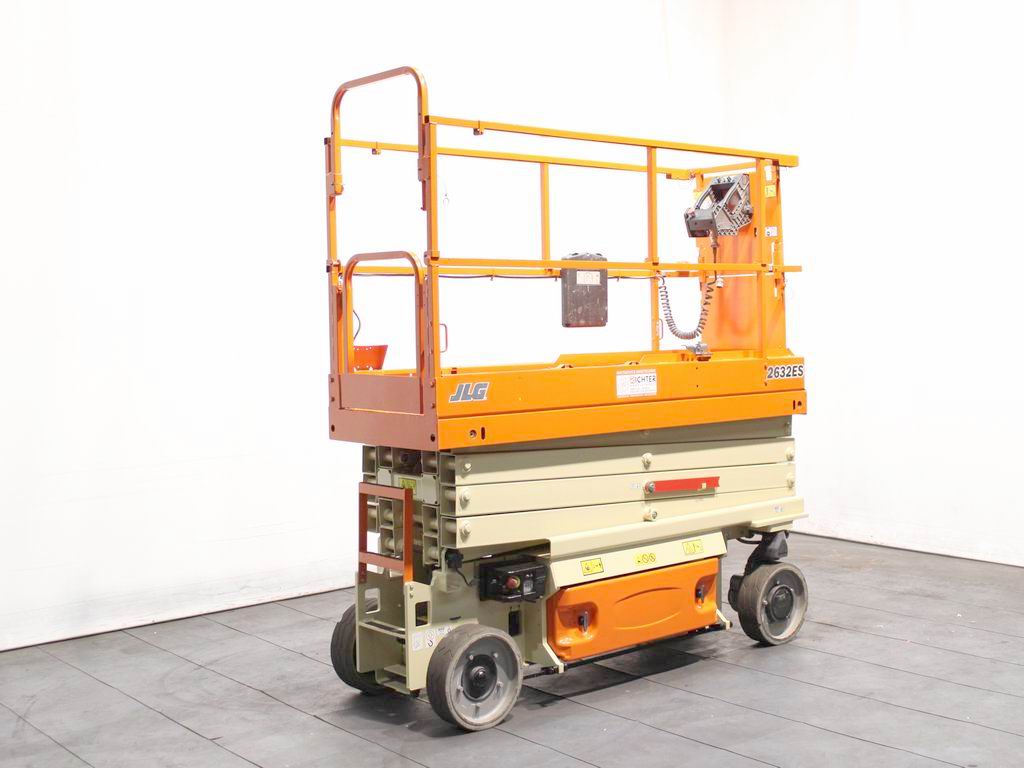 JLG 2632 ES Scherenarbeitsbühne mieten bei Richter Gabelstapler GmbH