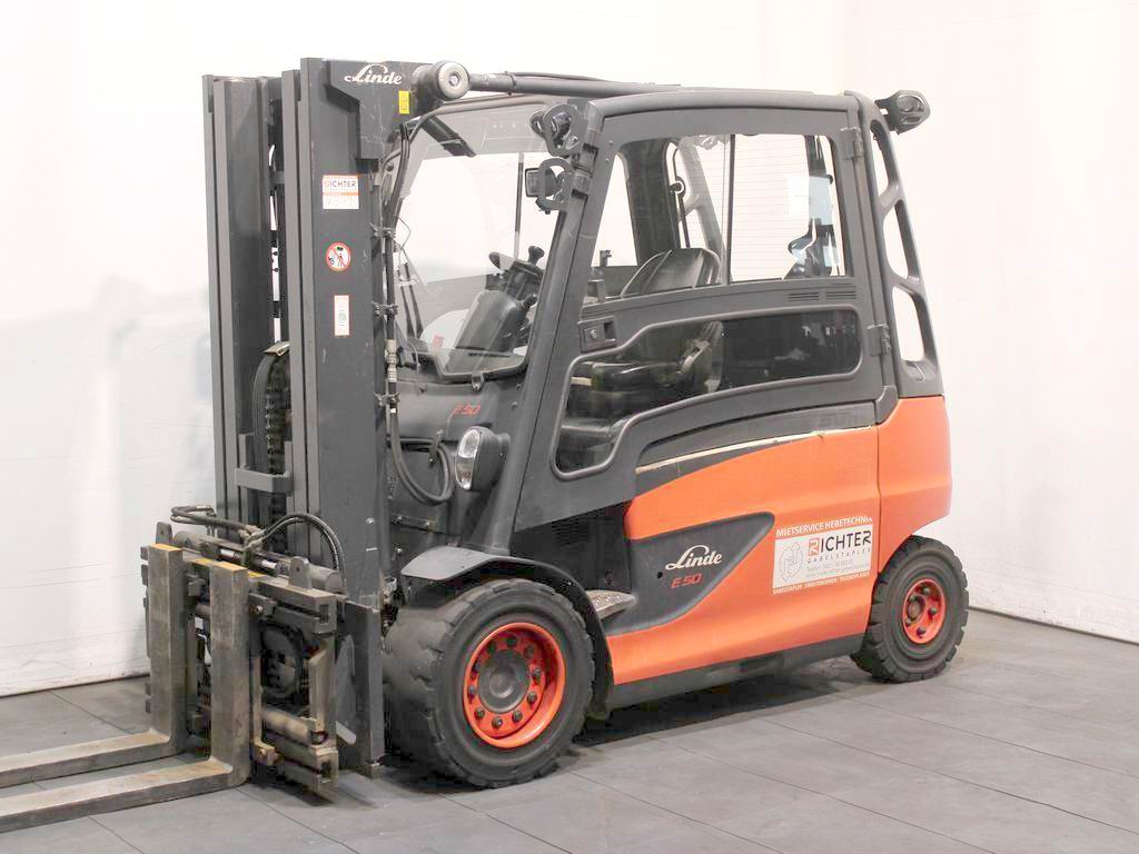 Linde E 50 L-01/600 388 Elektro 4 Rad-Stapler mieten bei Richter Gabelstapler GmbH