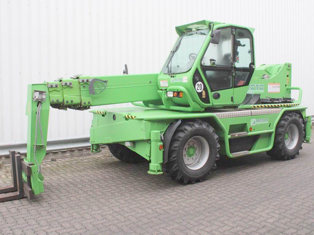 Merlo ROTO 45.21 MCSS Teleskopstapler drehbar mieten bei Richter Gabelstapler GmbH