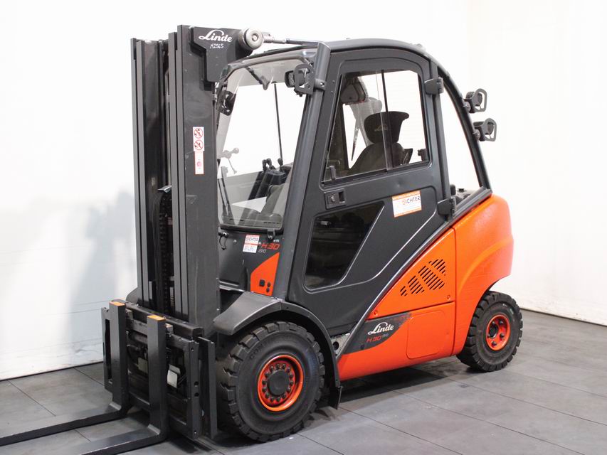 Linde H 30 D-02 393 Dieselstapler mieten bei Richter Gabelstapler GmbH