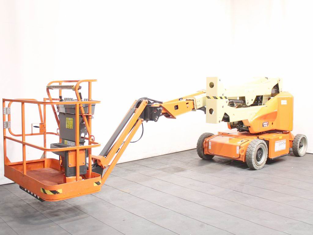 JLG E 400 AJPN Gelenkteleskopbühne mieten bei Richter Gabelstapler GmbH
