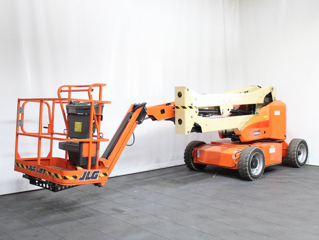 JLG E 450 AJ Gelenkteleskopbühne mieten bei Richter Gabelstapler GmbH