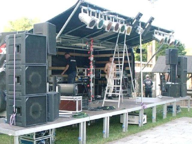 Bühne zum dranhängen ca. 6 x 4 m mieten in Reinstädt
