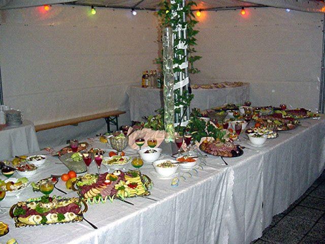 Buffettisch 2x1m mieten in Reinstädt