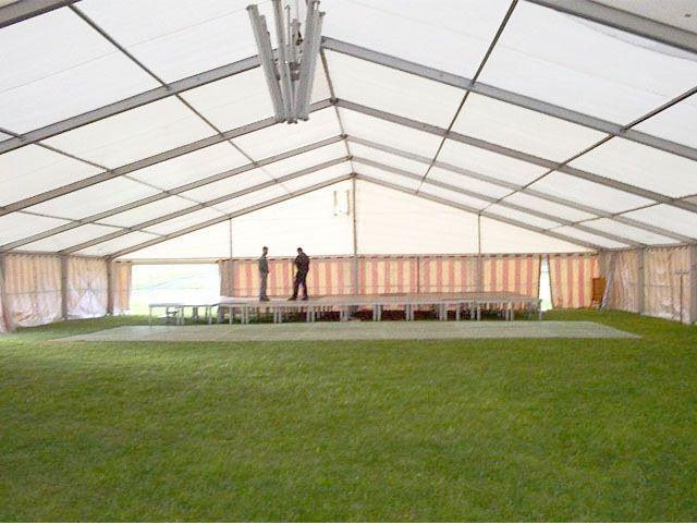 Festzelt 20 x 35 m mieten in Reinstädt