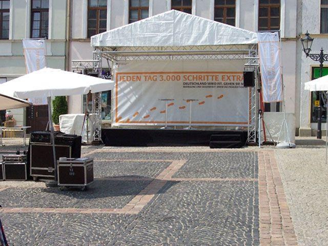 Bühne mit Dach Traversensystem 6 x 3m mieten in Reinstädt