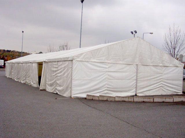 Festzelt 10 x 30 m mieten in Reinstädt
