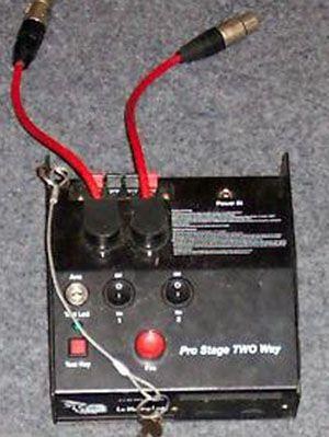 Le Maitre Pyroflash, Controller 2-kanal klein mieten in Reinstädt