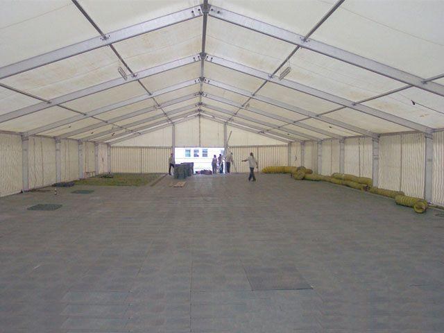 Festzelt 15 x 35 m mieten in Reinstädt