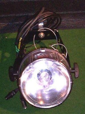 Stroboskop DMX 3,5 kW mieten in Reinstädt