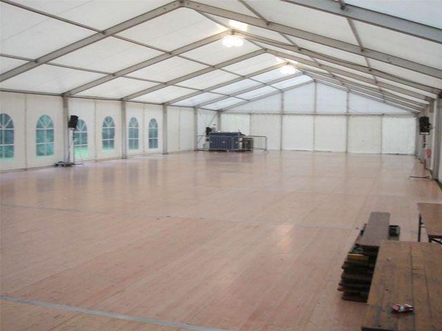 Festzelt 15 x 25 m mieten in Reinstädt