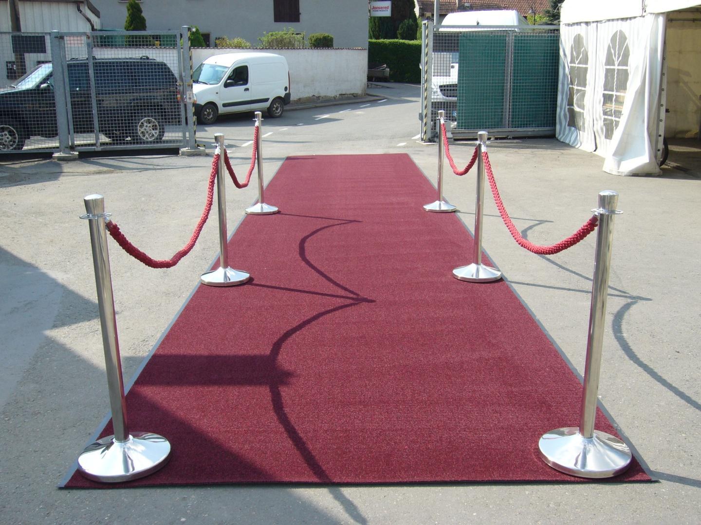 Teppichläufer rot, red carpet, 10m lang, 2m breit mieten in Reinstädt