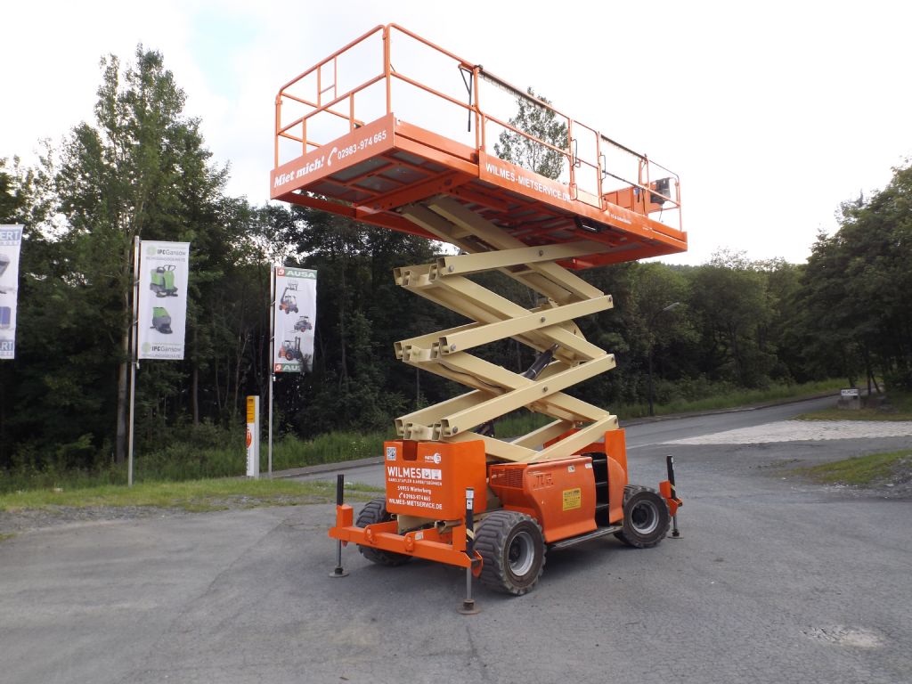 JLG 4394RT Scherenarbeitsbühne mieten bei Wilmes Mietservice Inh. Andreas-Josef Wilmes e.K.