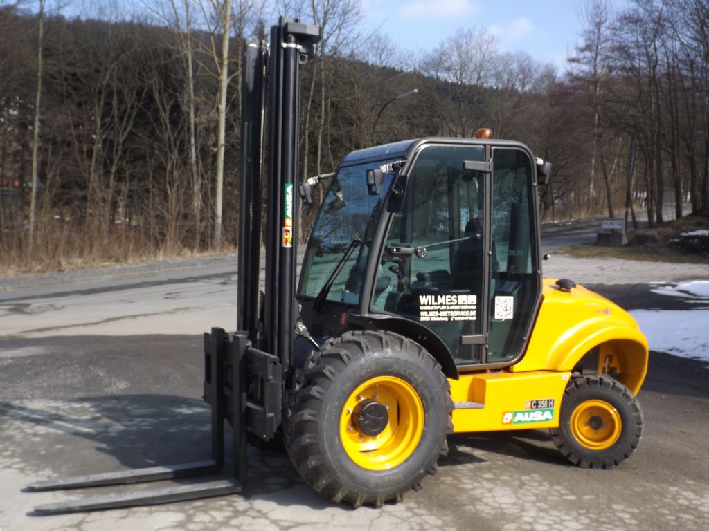 Ausa C 350 H x 2 Geländestapler mieten bei Wilmes Mietservice Inh. Andreas-Josef Wilmes e.K.
