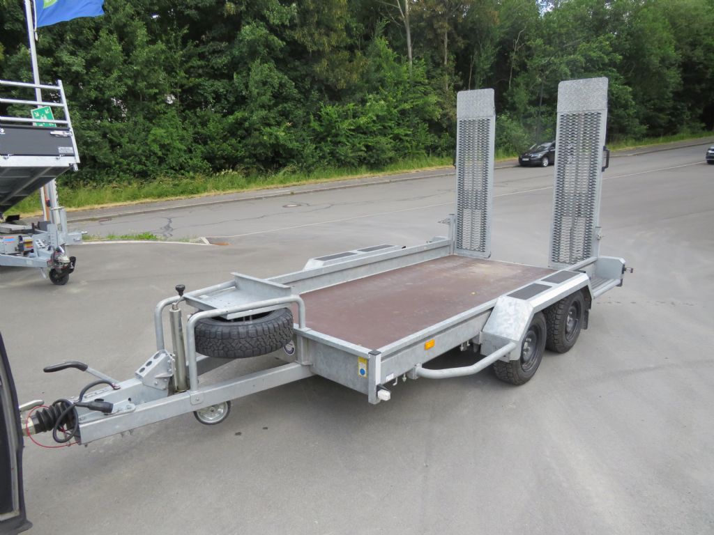 Hapert Baumaschinentransporter Indigo-2 Industrieanhänger mieten