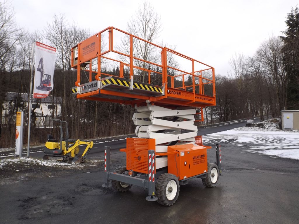Snorkel S3370RT Scherenarbeitsbühne mieten