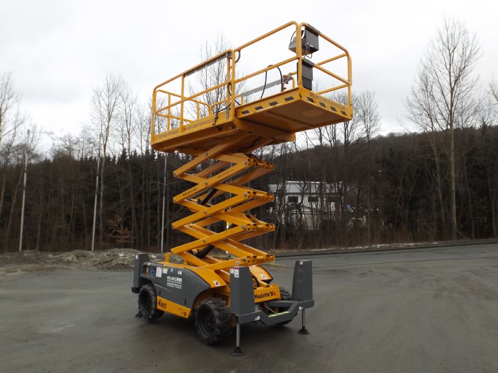 Haulotte Compact 12DX Scherenarbeitsbühne mieten